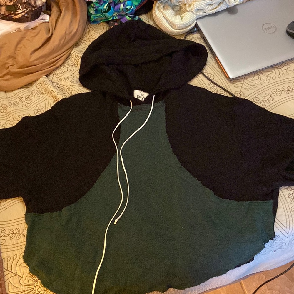 Tribe Kelley size large black and green crop hoodie